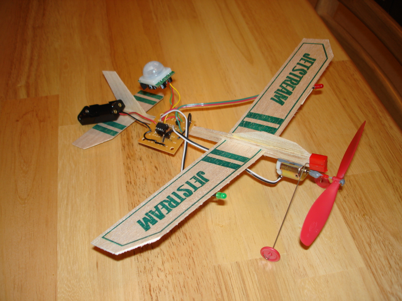 balsa wood airplane kits rubber band